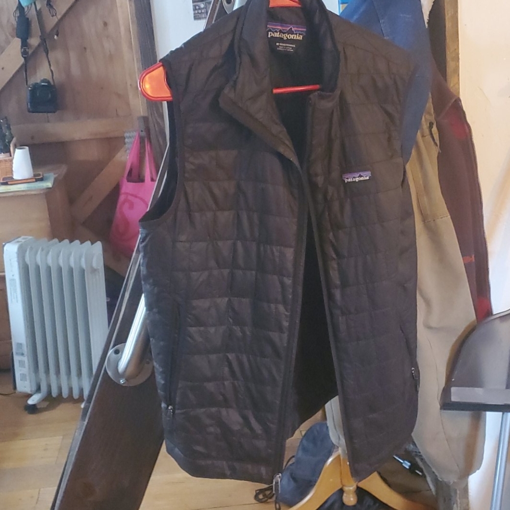 Black Men's Patagonia Vest (medium)